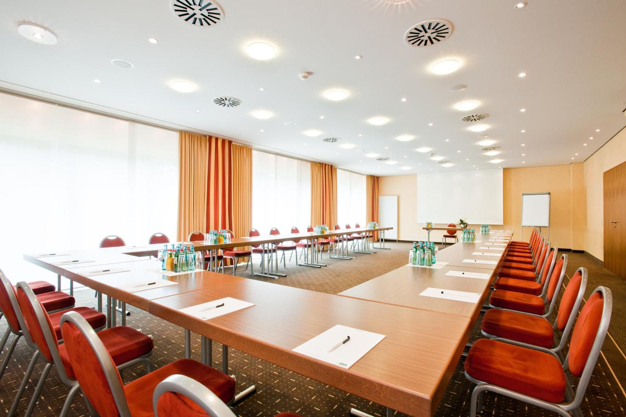 Ramada By Wyndham Duesseldorf Ratingen Hotel Eksteriør billede