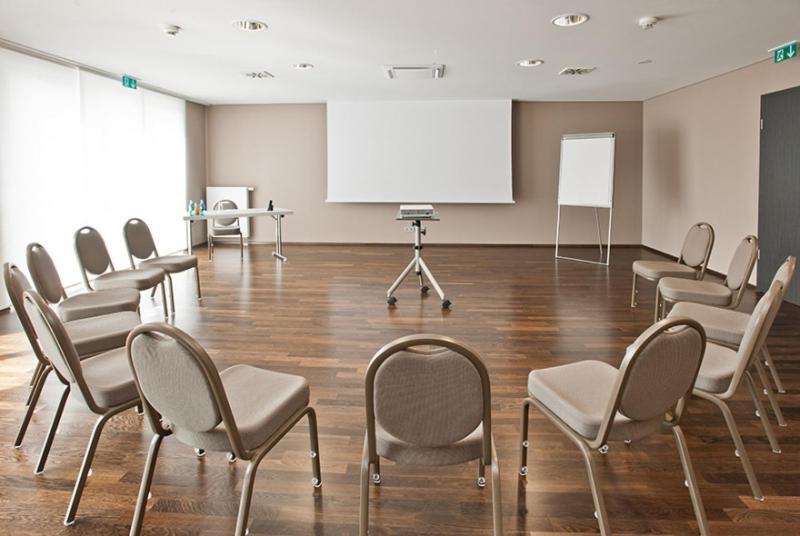 Ramada By Wyndham Duesseldorf Ratingen Hotel Eksteriør billede