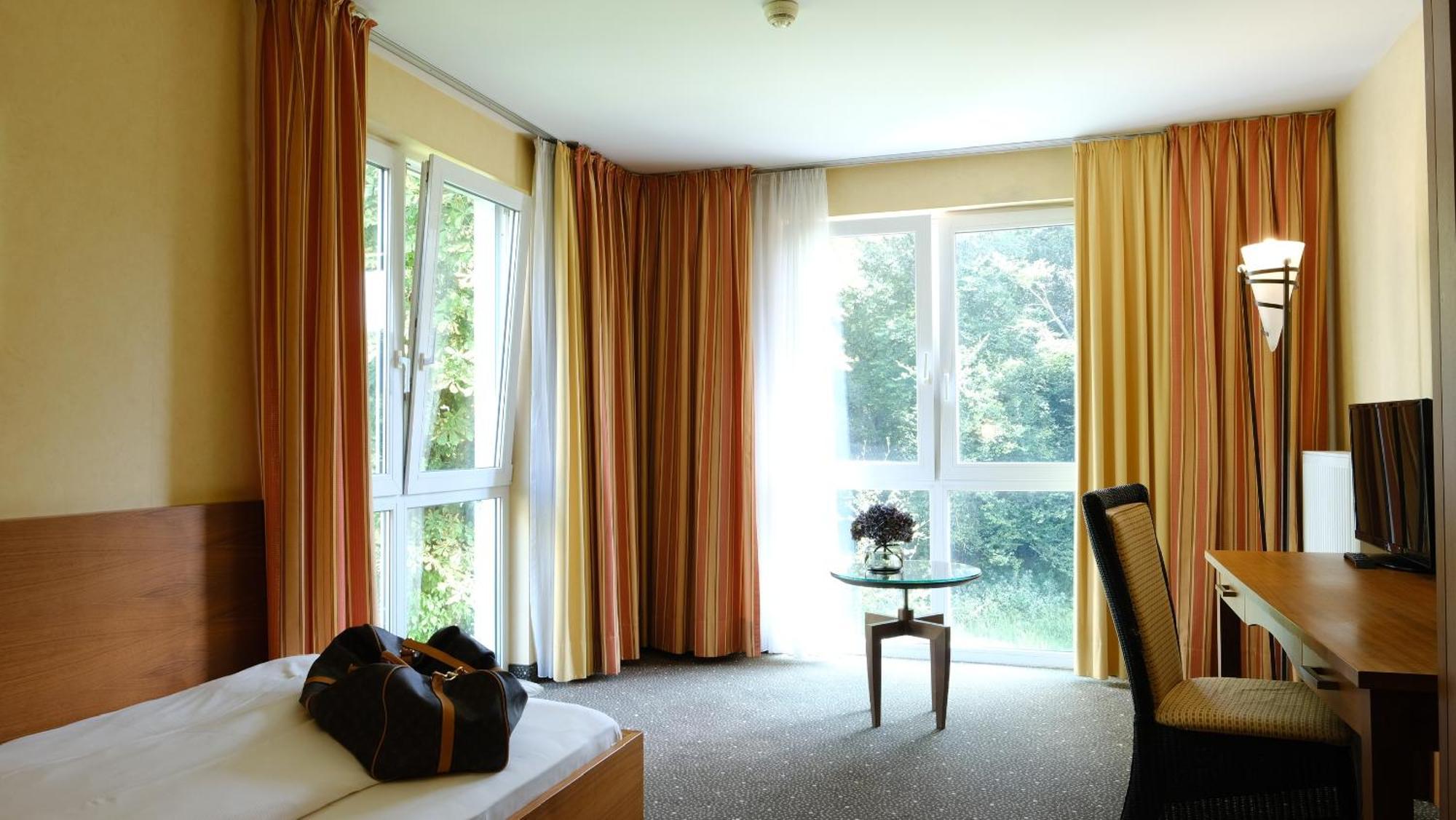 Ramada By Wyndham Duesseldorf Ratingen Hotel Eksteriør billede
