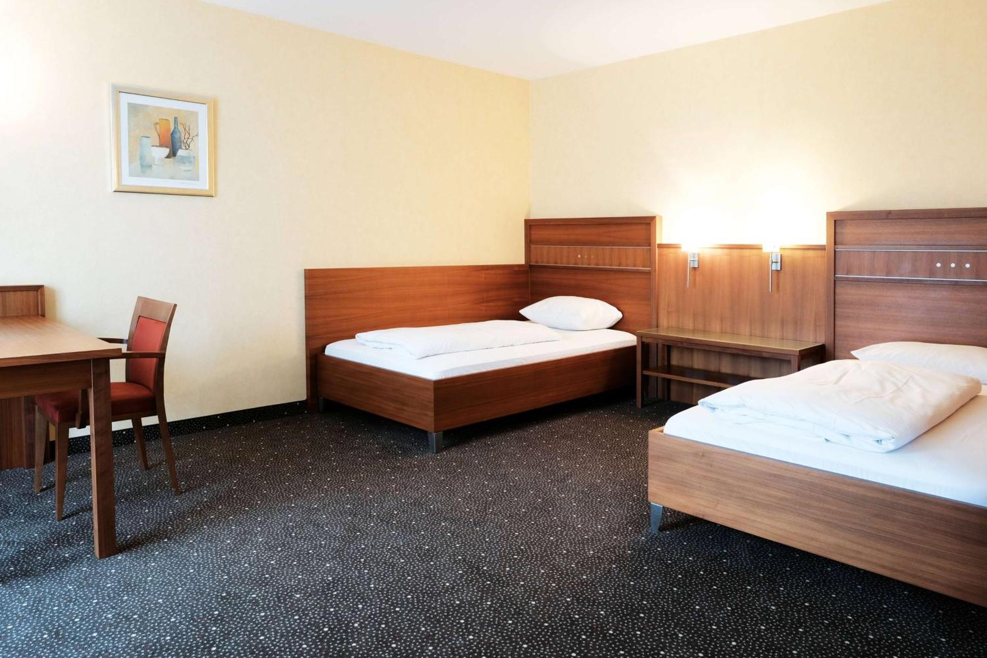 Ramada By Wyndham Duesseldorf Ratingen Hotel Eksteriør billede