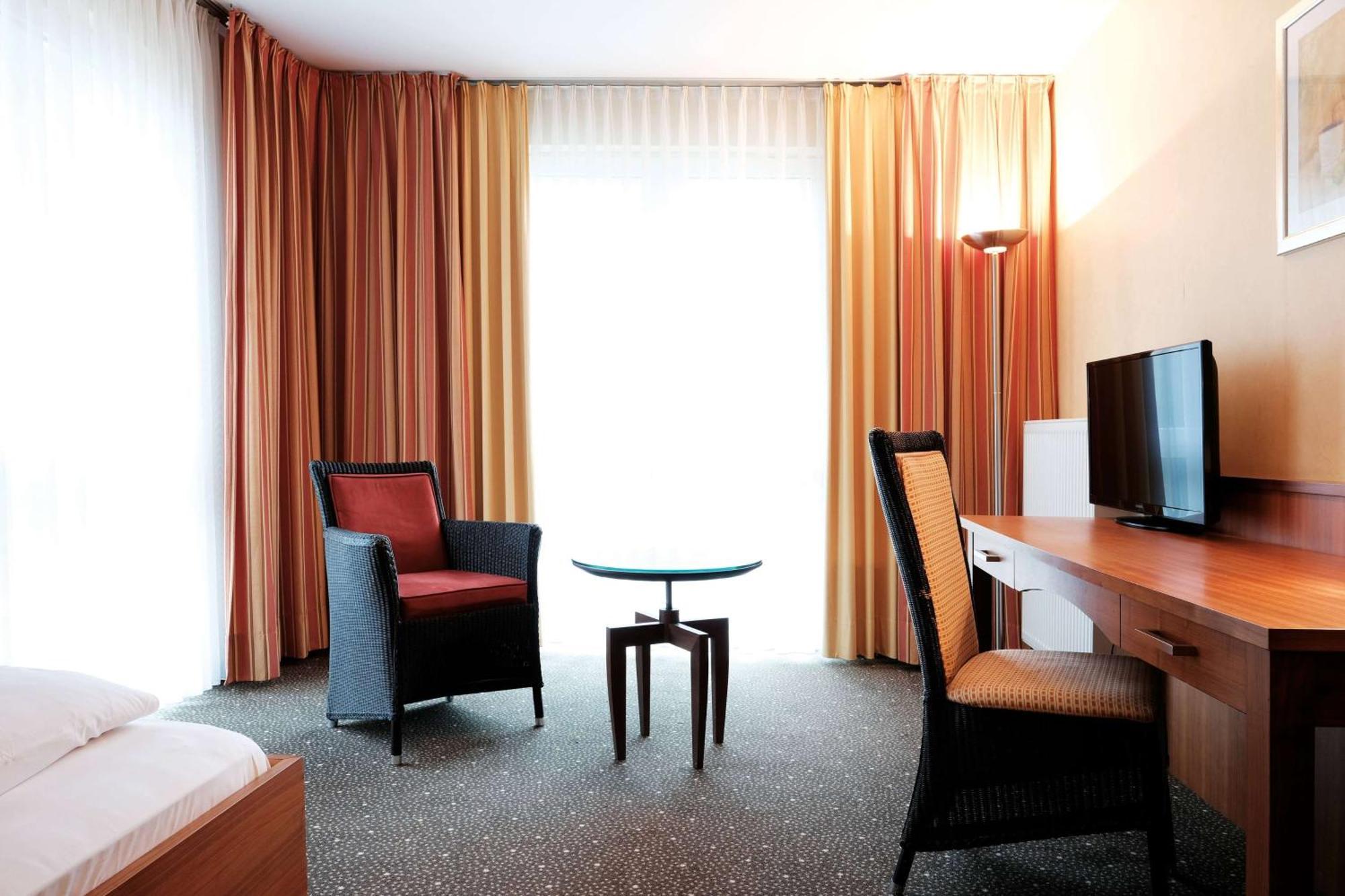 Ramada By Wyndham Duesseldorf Ratingen Hotel Eksteriør billede