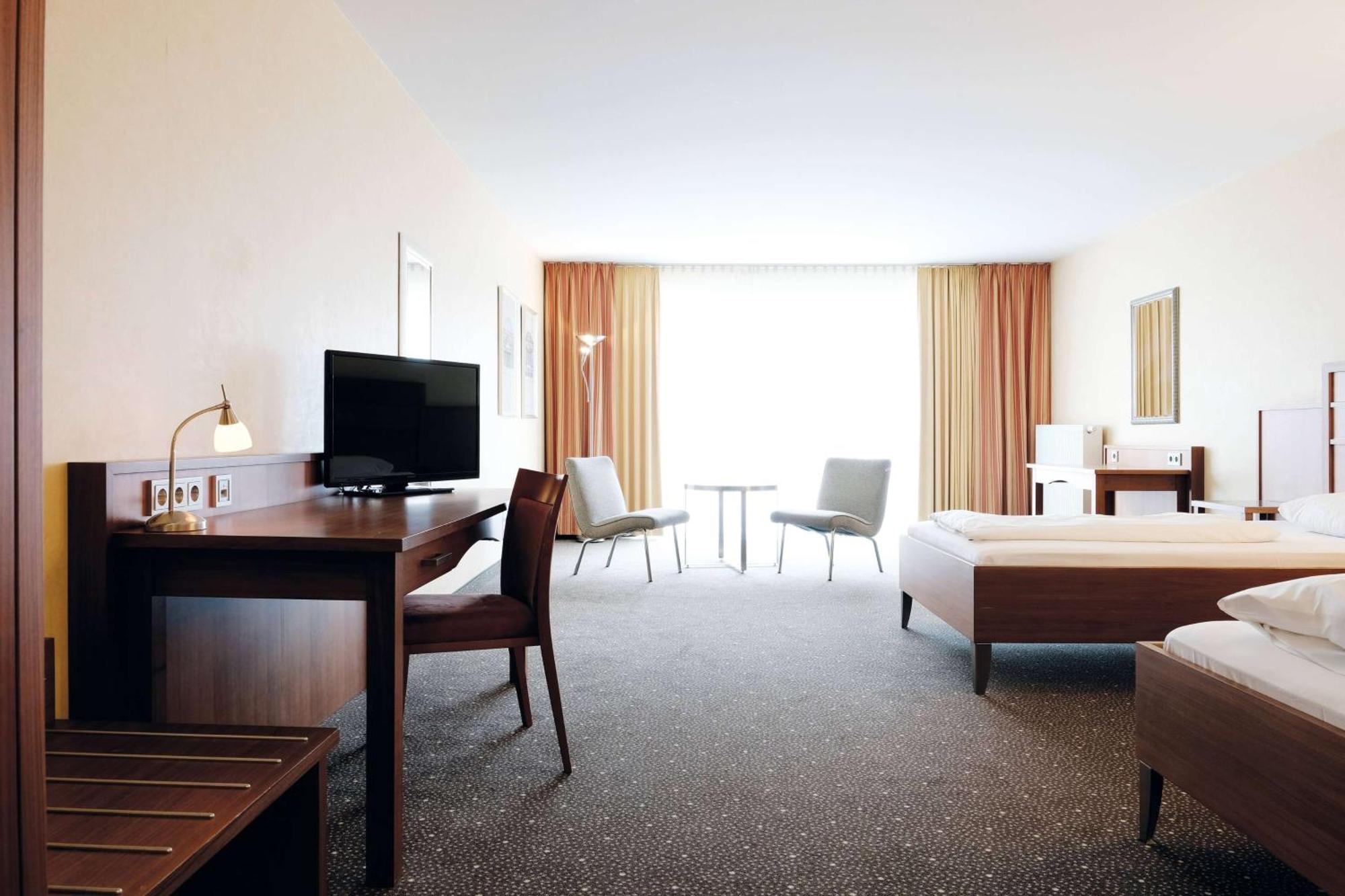 Ramada By Wyndham Duesseldorf Ratingen Hotel Eksteriør billede