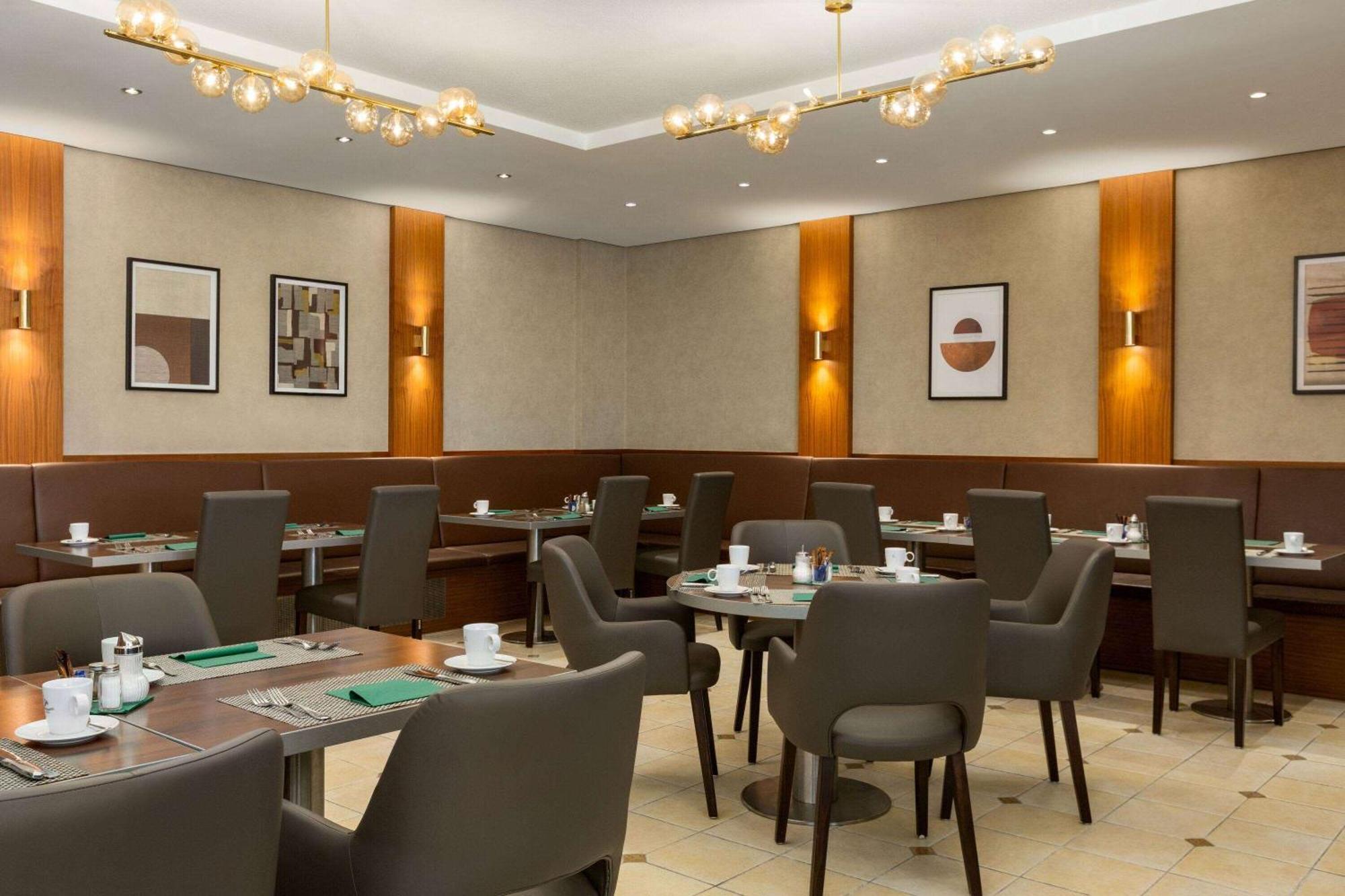Ramada By Wyndham Duesseldorf Ratingen Hotel Eksteriør billede