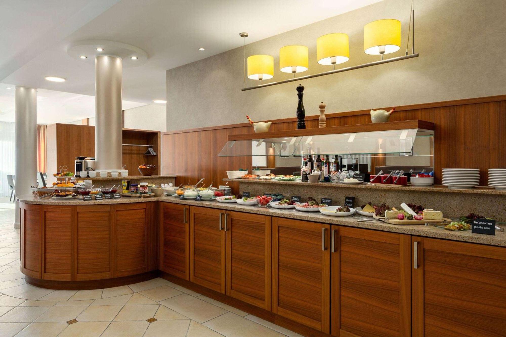 Ramada By Wyndham Duesseldorf Ratingen Hotel Eksteriør billede