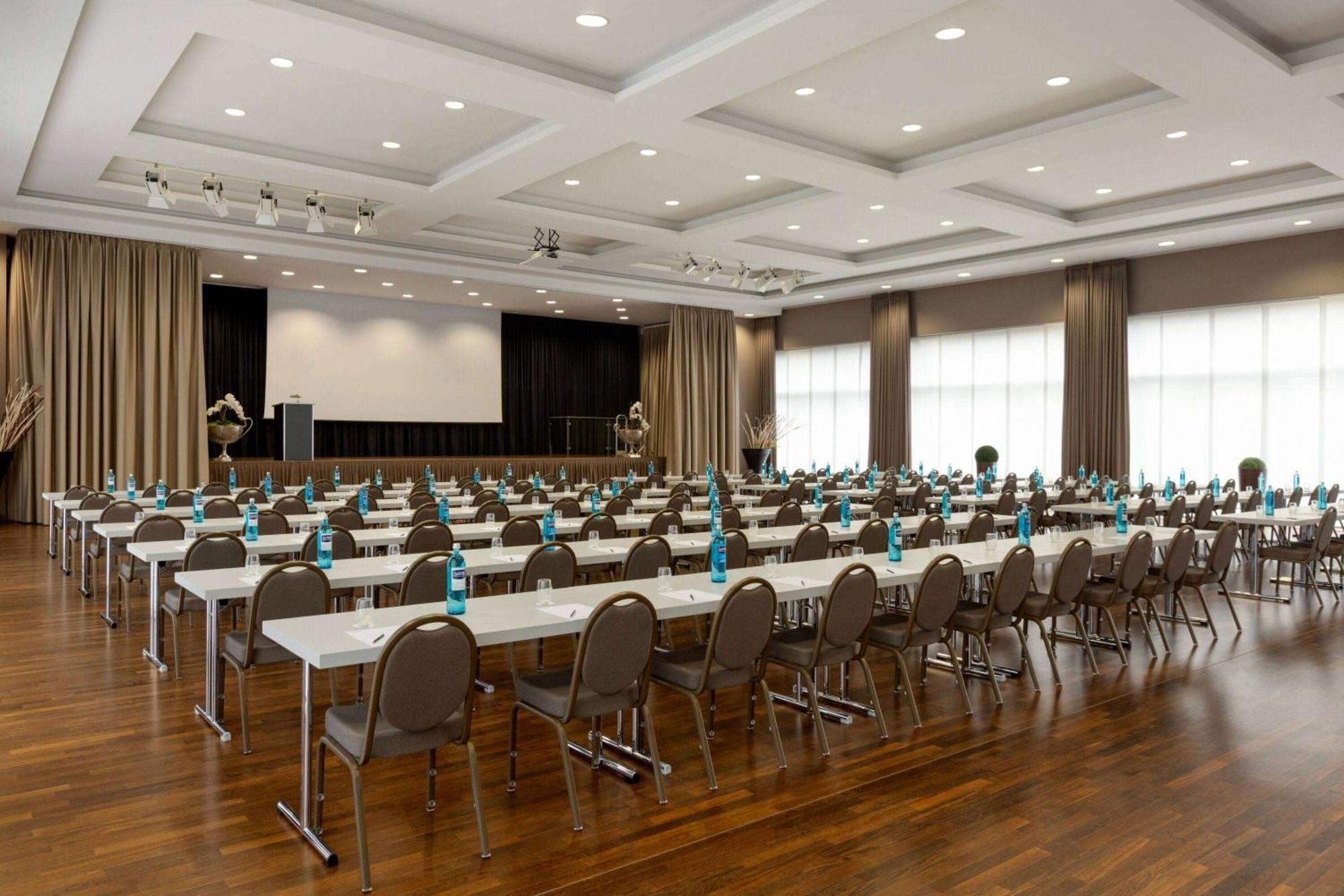 Ramada By Wyndham Duesseldorf Ratingen Hotel Eksteriør billede