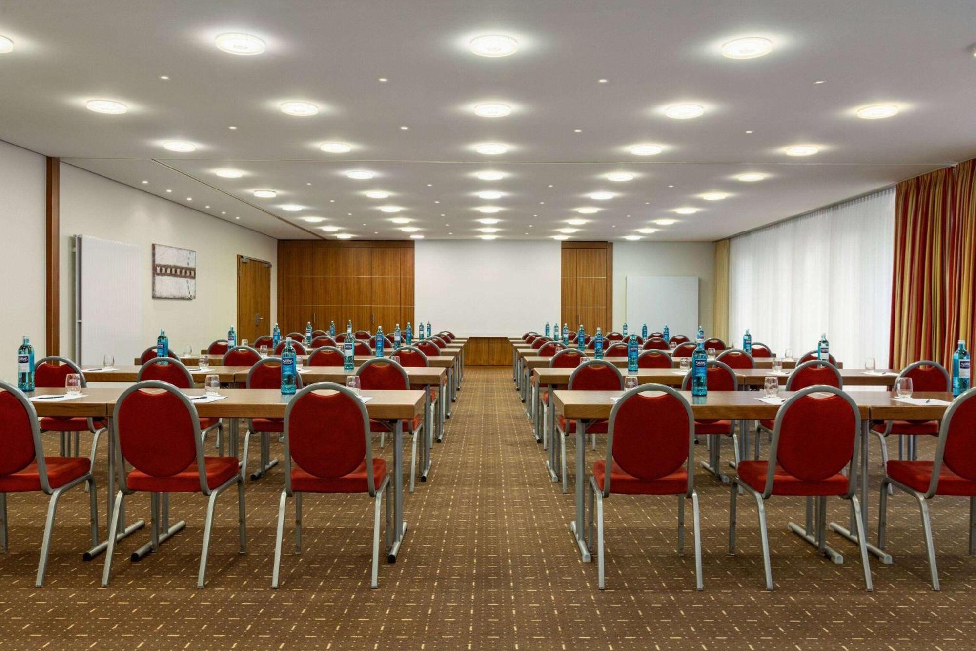 Ramada By Wyndham Duesseldorf Ratingen Hotel Eksteriør billede