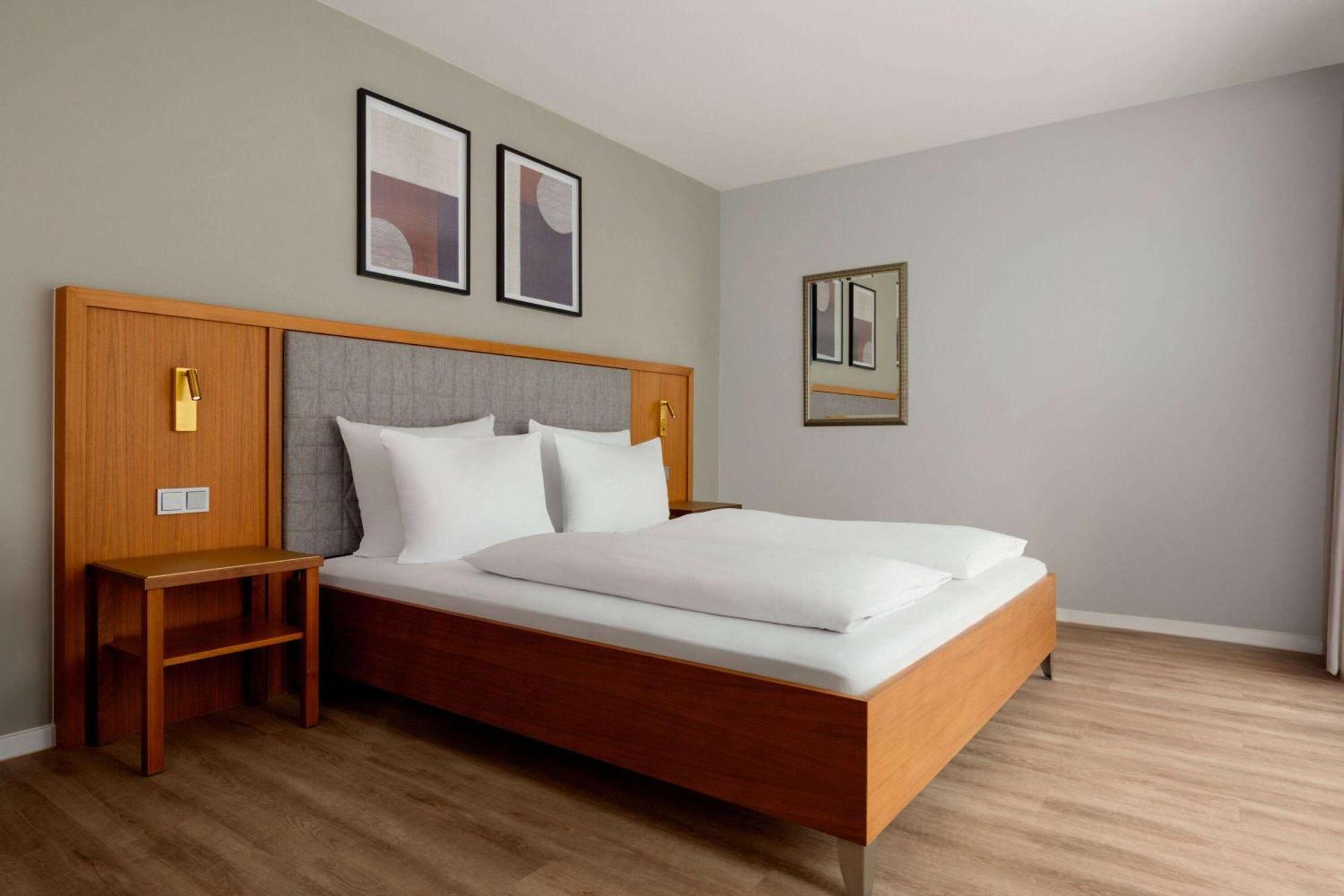 Ramada By Wyndham Duesseldorf Ratingen Hotel Eksteriør billede